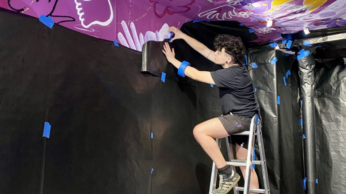 chloe colors festival