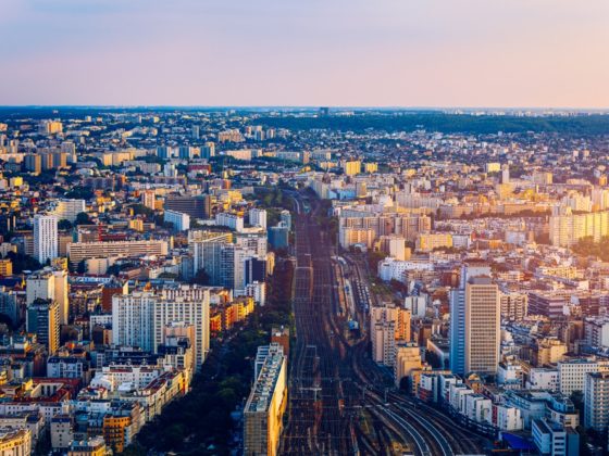 La gare de Vaugirard-Belt vue depuis la tour Montparnasse © DaLiu