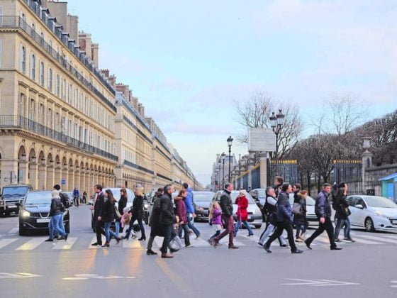 Image d'illustration : piétons à Paris