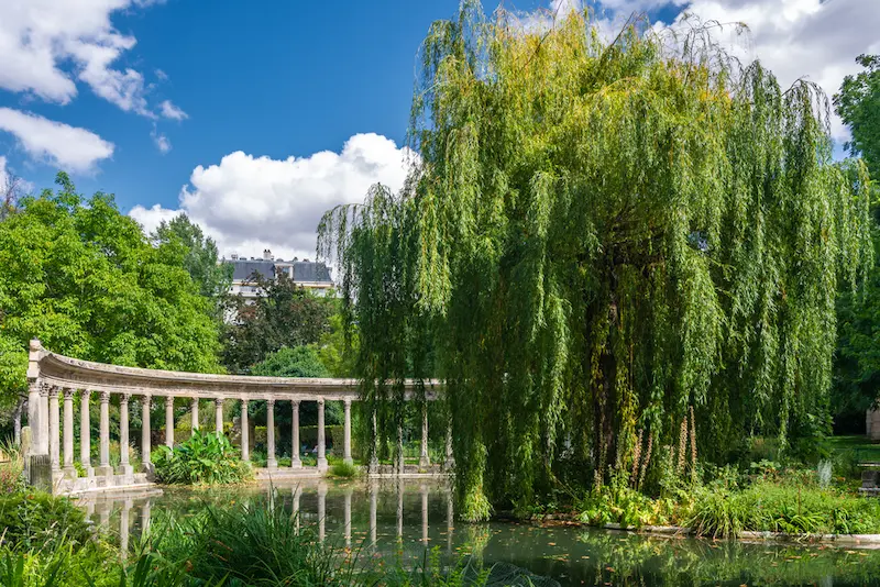 Parc monceau 10 balades à faire dans les plus beaux jardins à Paris