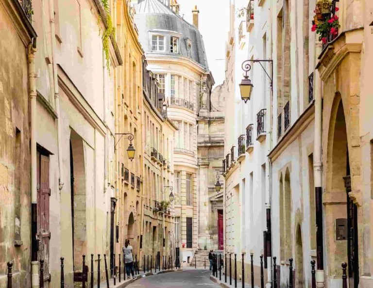Rue Aubriot dans le Marais, Paris 4e